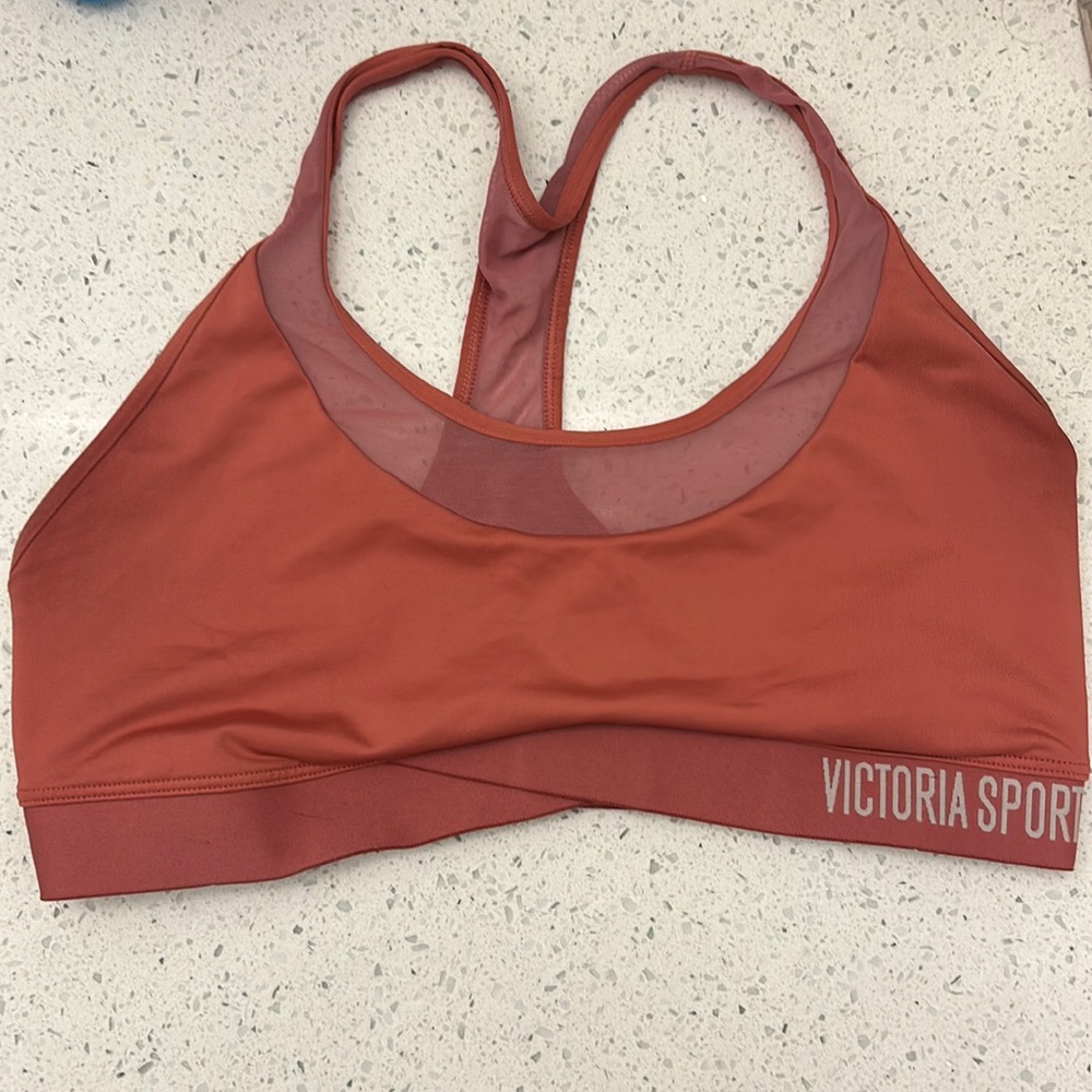 Victoria sport sports bra